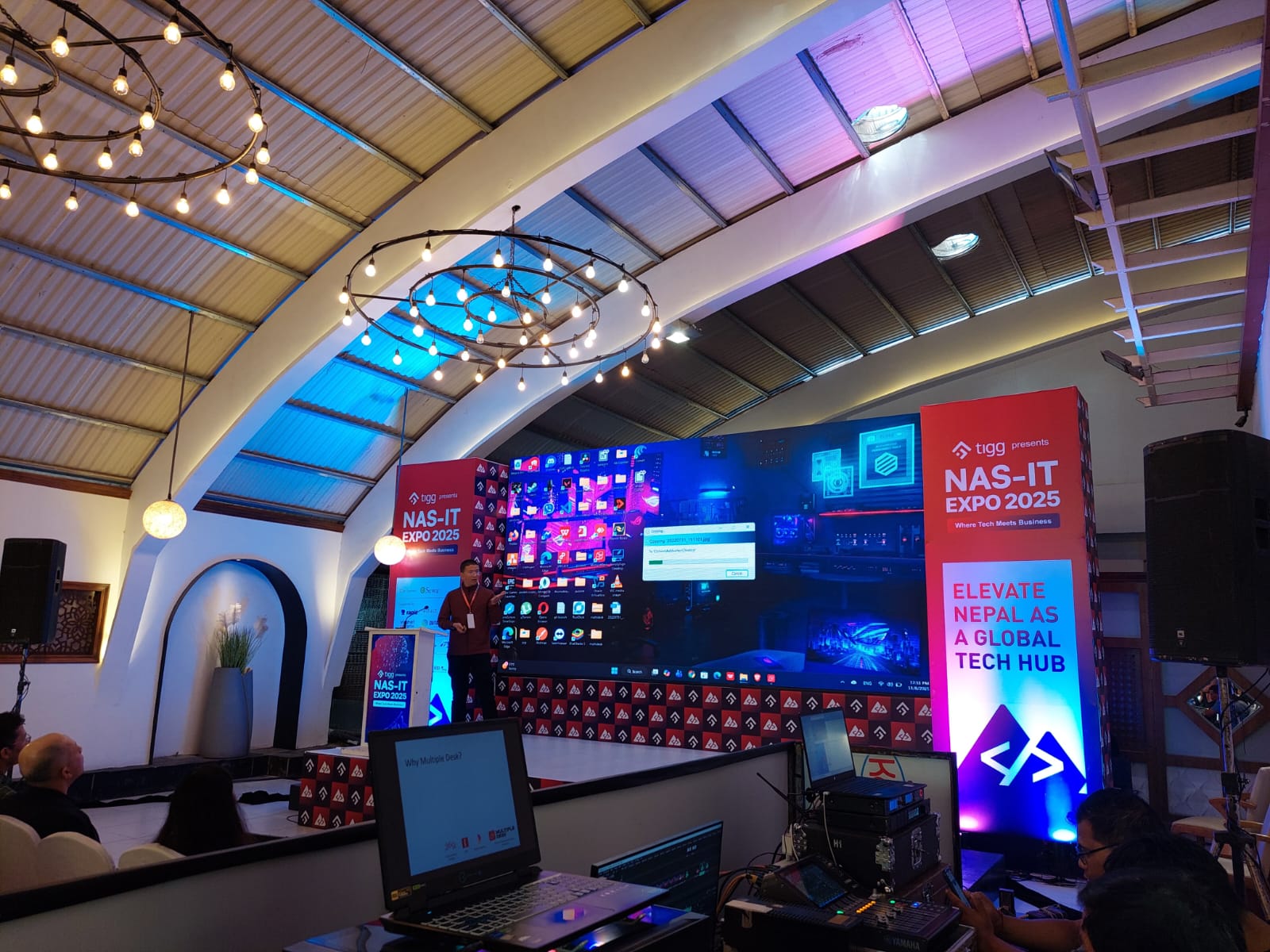 Live demo of Multiple Desk's remote desktop connection at NAS-IT Expo 2025